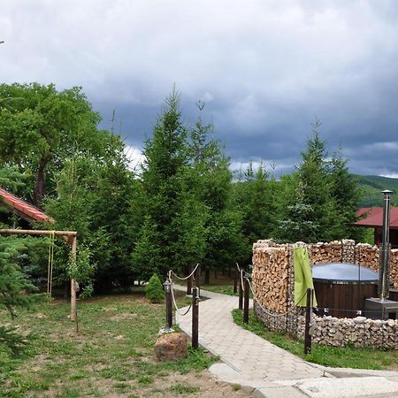Andras Penzion Krásnohorské Podhradie Exterior foto